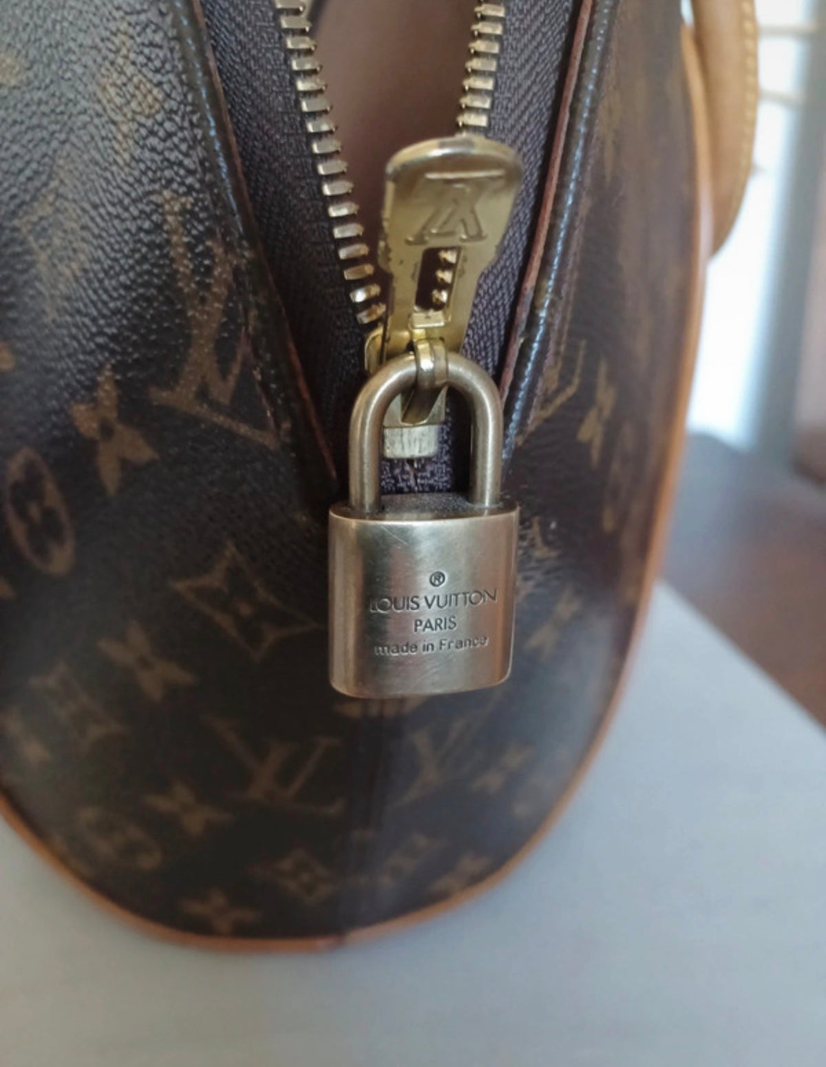 Louis Vuitton Vintage Monogram – Ellipse MM