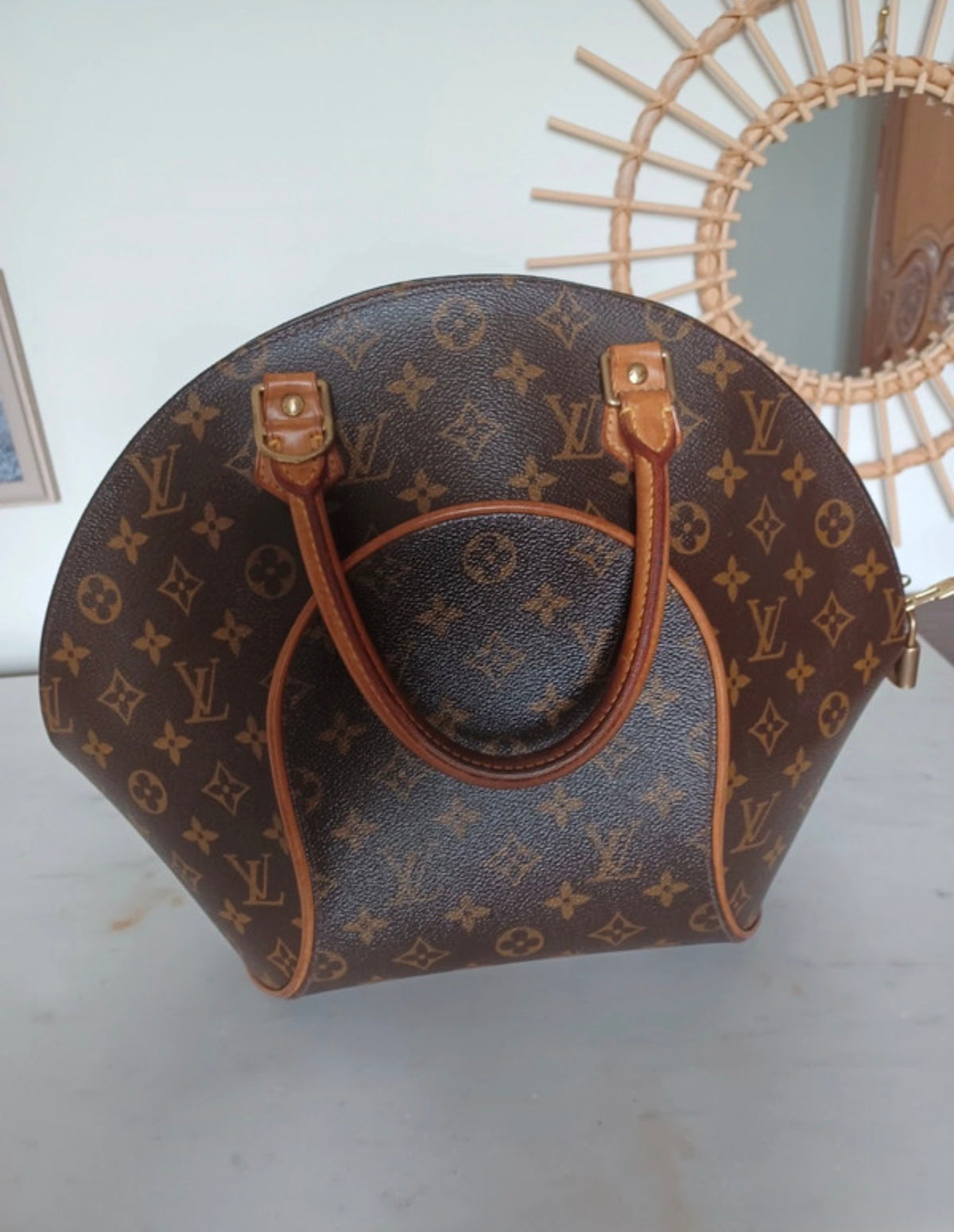 Louis Vuitton Vintage Monogram – Ellipse MM