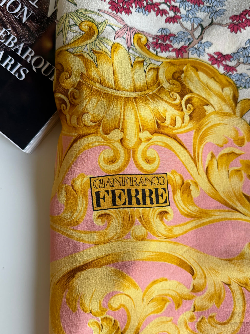 Vintage Gianfranco Ferré – apaszka 80 × 85 cm