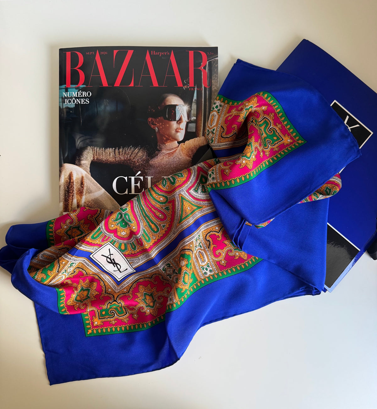 Vintage Yves Saint Laurent – apaszka 86 × 86 cm